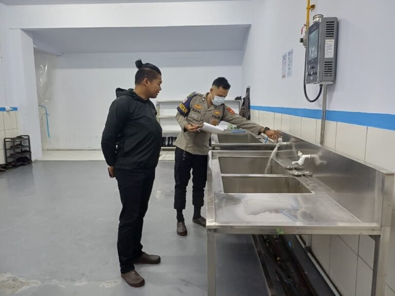 Pastikan Program MBG Aman, Dokkes Polres Ciamis Foodsafety ke SPPG Dapur Sehat Kemala