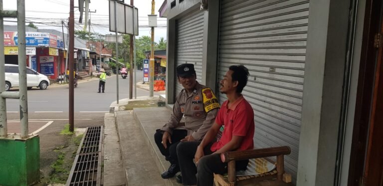 Perkuat Sinergitas, Polsek Cimaragas Polres Ciamis Koorkom Kamtibmas ke Warga Cidolog