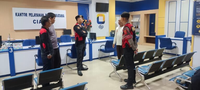 Cipkon di Jam Rawan, Satuan Samapta Polres Ciamis Patroli ke Kawasan Kantor Pajak Ciamis