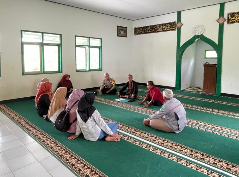 Polsek Panumbangan Sosialisasikan Larangan Siswa SMP Berkendara ke Sekolah, Polri Dukung Keselamatan Pelajar