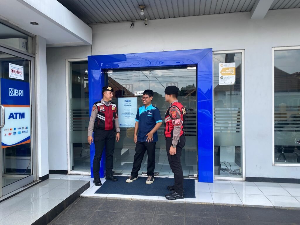 Sat Samapta Polres Ciamis Patroli Kamtibmas ke Obvit, Kali Ini Datangi Bank BRI Ciamis