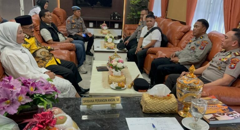 Kunjungan Kapolres Binjai ke Rumdin Bupati Langkat dan kantor ketua DPRD Langkat