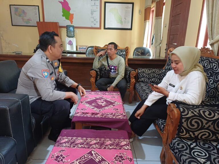 Bhabinkamtibmas Polsek Ciamis Perkuat Sinergi dengan Perangkat Desa Gunungsari