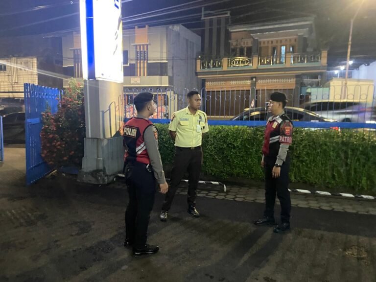 Sat Samapta Polres Ciamis Patroli ke Obvit di Jam Rawan, Kantor Perbankan Jadi Sasaran