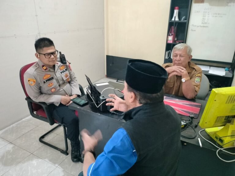 Koorkom Bareng Kades, Kapolsek Cihaurbeuti: Mari Kita Jaga Bersama Cihaurbeuti Tetap Kondusif