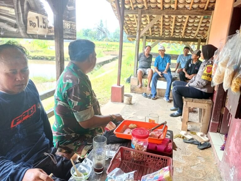 Perkuat Sinergitas, Polsek Ciamis Polres Ciamis Koorkom ke Masyarakat Dusun Cimamut