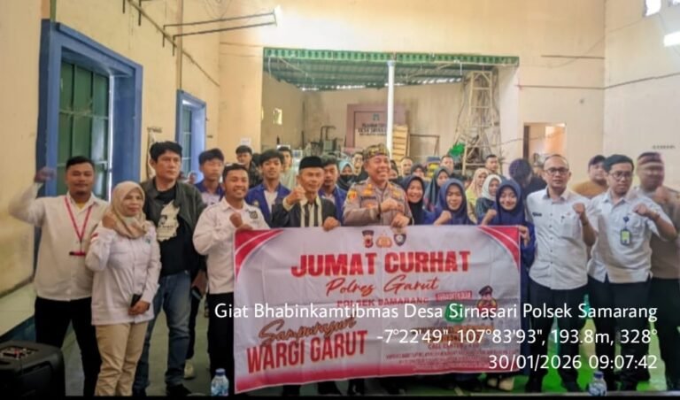 Polsek Samarang Gelar Jum’at Curhat Bersama Kepala Desa Sirnasari Dan Aparatur Desa