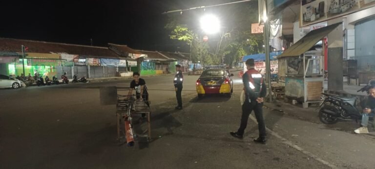 Samapta Polres Ciamis Patroli dan Siaga di Area Ruko Terminal Ciamis Antisipasi Aksi Kriminalitas