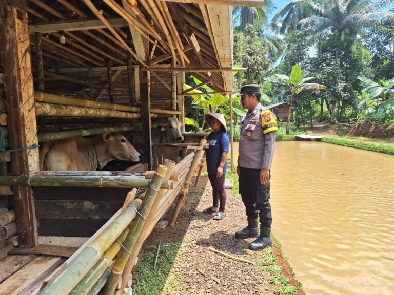 Perkuat Sinergitas, Polsek Sukadana Polres Ciamis Koorkom Bareng Tokoh di Karangtengah