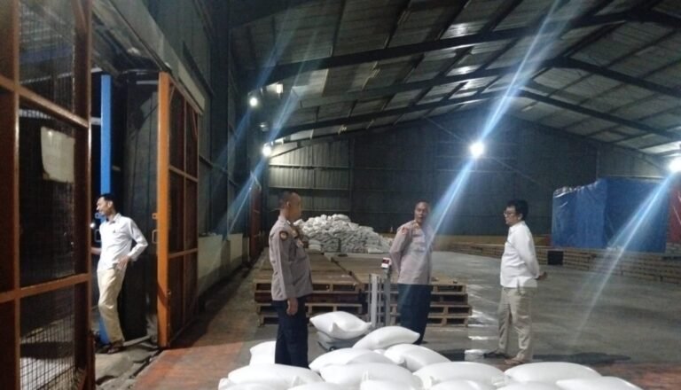 Polsek Sukawening Kawal Serapan Jagung Bulog, Total 12 Ton Dukung Ketahanan Pangan Garut