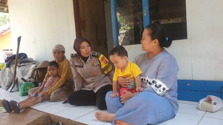 Bhabinkamtibmas Polsek Ciamis Sambang Warga Desa Pusakanagara, Perkuat Sinergi Jaga Kamtibmas