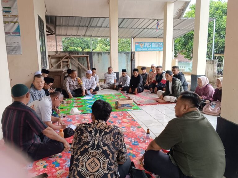 Perkuat Sinergitas, Polsek Rajadesa Polres Ciamis Koorkom Kamtibmas ke Tokoh di Kubangsari