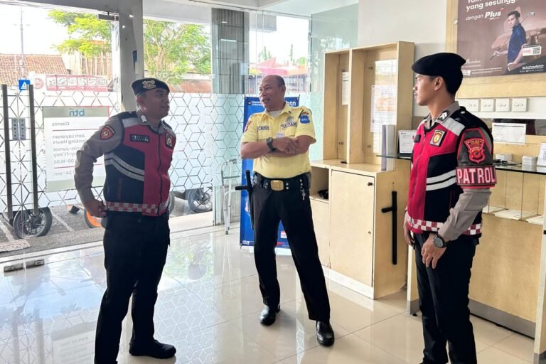 Sat Samapta Polres Ciamis Perkuat Patroli Dialogis, Hadirkan Rasa Aman di Objek Vital