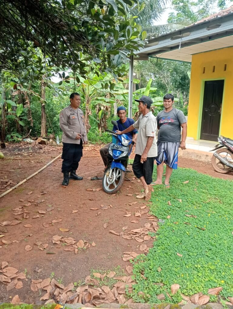 Perkuat Sinergitas, Polsek Sukadana Polres Ciamis Koorkom Kamtibmas ke Tokoh di Ciparigi