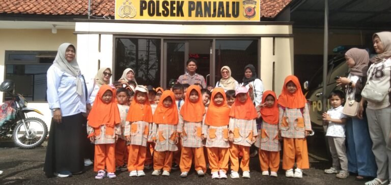 Polsek Panjalu Terima Kunjungan Edukasi TK Nur Lukman, Wujudkan Polisi Sahabat Anak Sejak Dini
