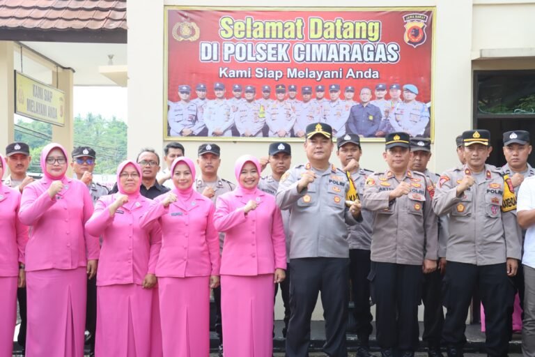 Kapolres Ciamis Tekankan Profesionalisme dan Pelayanan Masyarakat Saat Kunjungan Kerja ke Polsek Jajaran