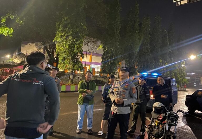Jelang Ramadan, Sat Binmas Polres Ciamis Patroli Kewilayahan di Ciamis Saat Malam Hari