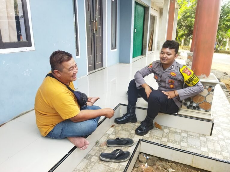 Polsek Cimaragas Intensifkan Sambang Warga, Perkuat Sinergi dan Jaga Kamtibmas di Desa Bojongmalang