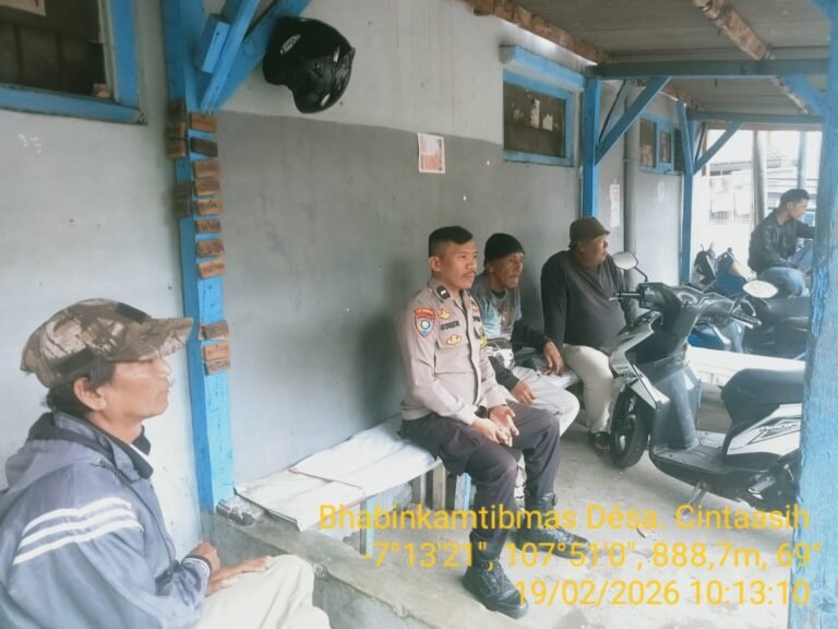Polsek Samarang Gelar Program Ngariung Kamtibmas Bersama Masyarakat Desa Cintaasih
