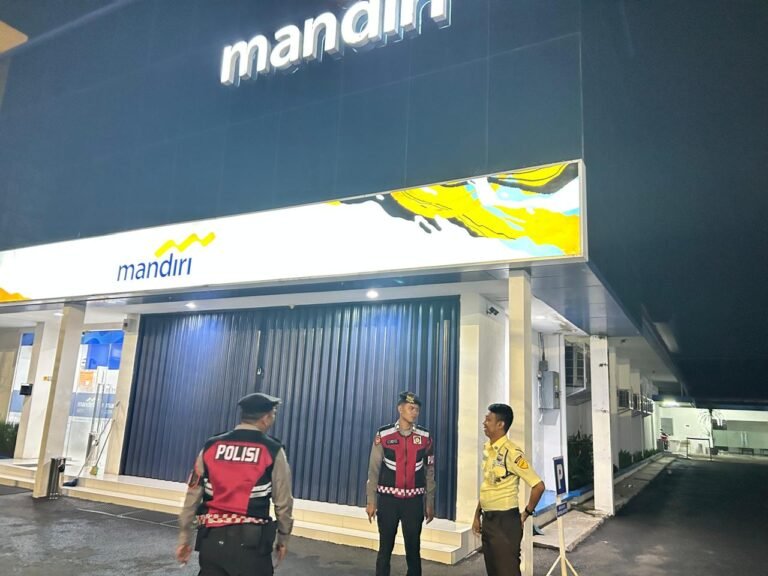 Sat Samapta Polres Ciamis Patroli Kamtibmas ke Obvit, Kali Ini Datangi Bank Mandiri