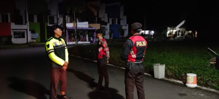 Cipkon Jam Rawan, Sat Samapta Polres Ciamis Patroli ke Perum Garden City Beri Imbauan Kamtibmas