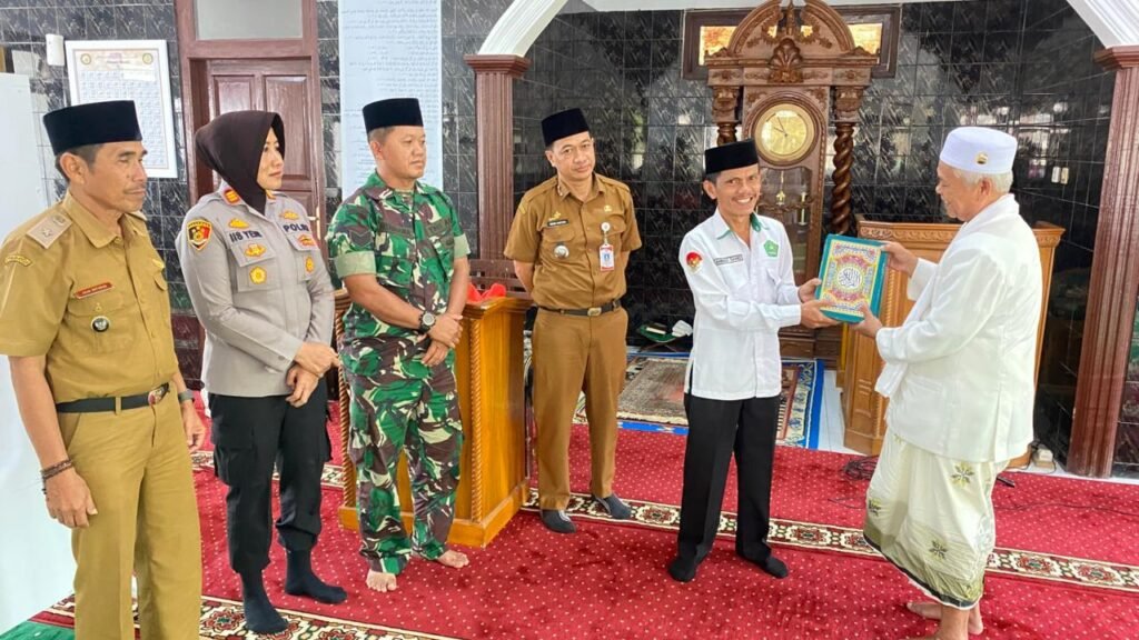 Polsek Kawali Hadiri dan Amankan Safari Ramadhan 1447 H di Jatinagara, Perkuat Sinergi dan Silaturahmi dengan Masyarakat