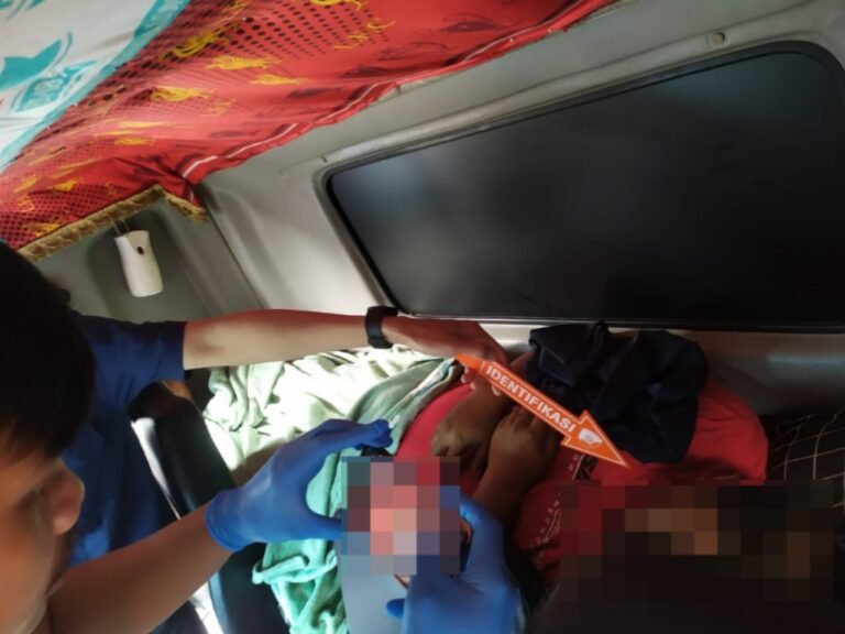 Polres Garut Lakukan Olah TKP Penemuan Sopir Truk Meninggal di Dalam Kabin Kendaraan