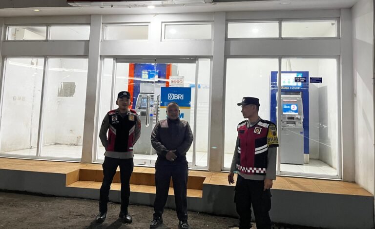 Polsek Cihaurbeuti Polres Ciamis Patroli Biru Antisipasi Gangguan Kamtinmas di Masyarakat