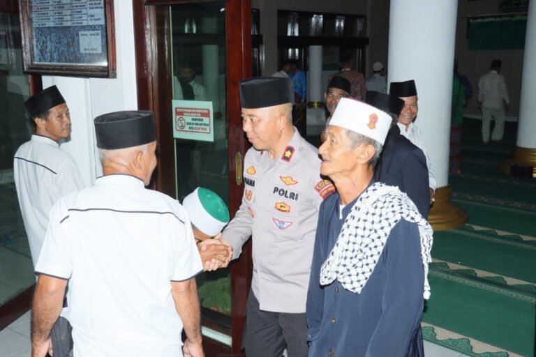Polsek Ciamis Polres Ciamis Ikuti Tarling Bersama Warga Masyarakat Kecamatan Sadananya