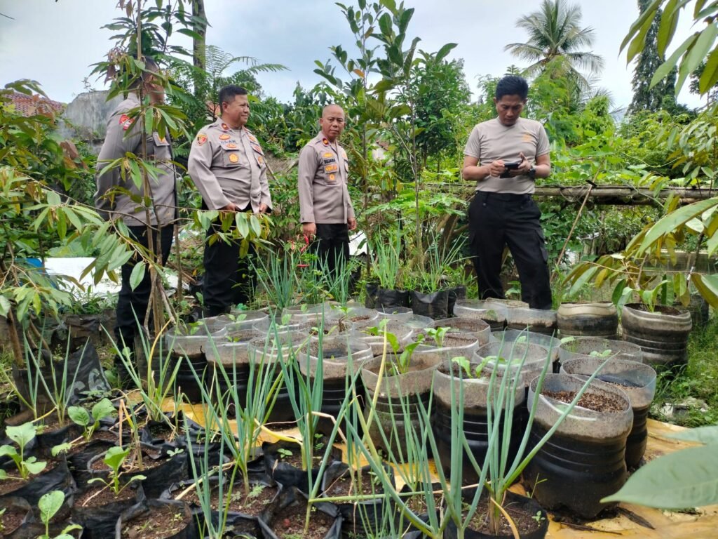 Polres Ciamis Tinjau Jembatan Gantung dan Rencana Green House, Perkuat Peran Polri Dukung Infrastruktur dan Ketahanan Pangan
