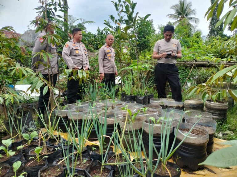 Polres Ciamis Tinjau Jembatan Gantung dan Rencana Green House, Perkuat Peran Polri Dukung Infrastruktur dan Ketahanan Pangan