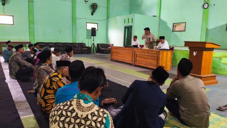 Polsek Ciamis Amankan Pengajian Rutin Desa Pusakanagara, Wujud Kehadiran Polri Jaga Kondusivitas Kegiatan Keagamaan