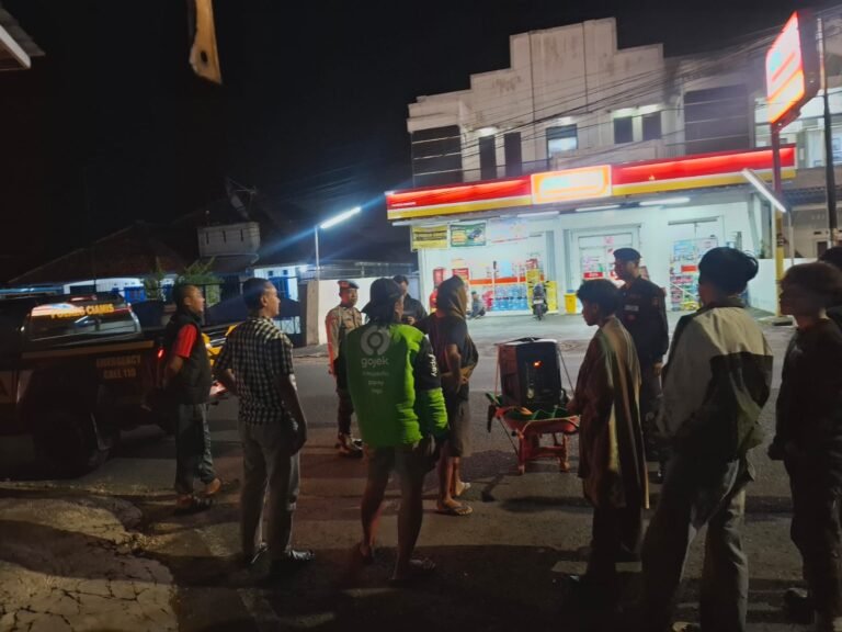 Patroli Biru Menjelang Sahur, Polres Ciamis Tingkatkan Pengamanan dan Respons Laporan Warga di Titik Rawan