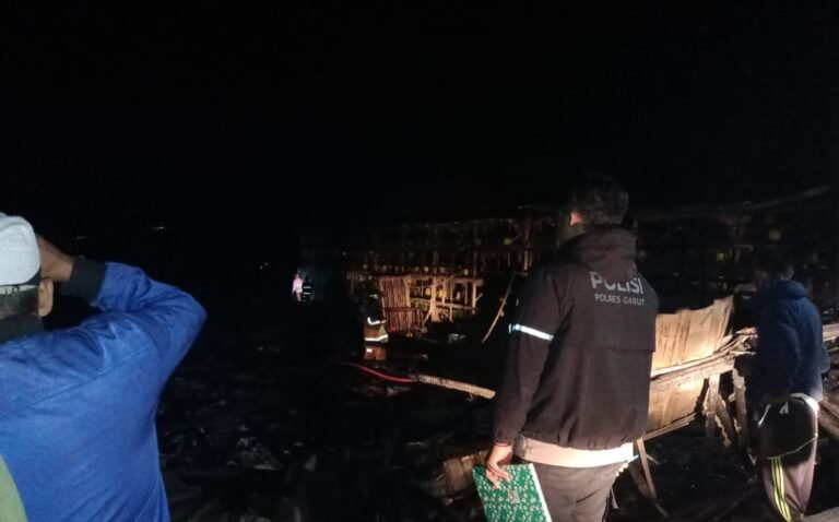 Kandang Ayam di Cisurupan Hangus Terbakar, Kerugian Capai Rp. 500 Juta