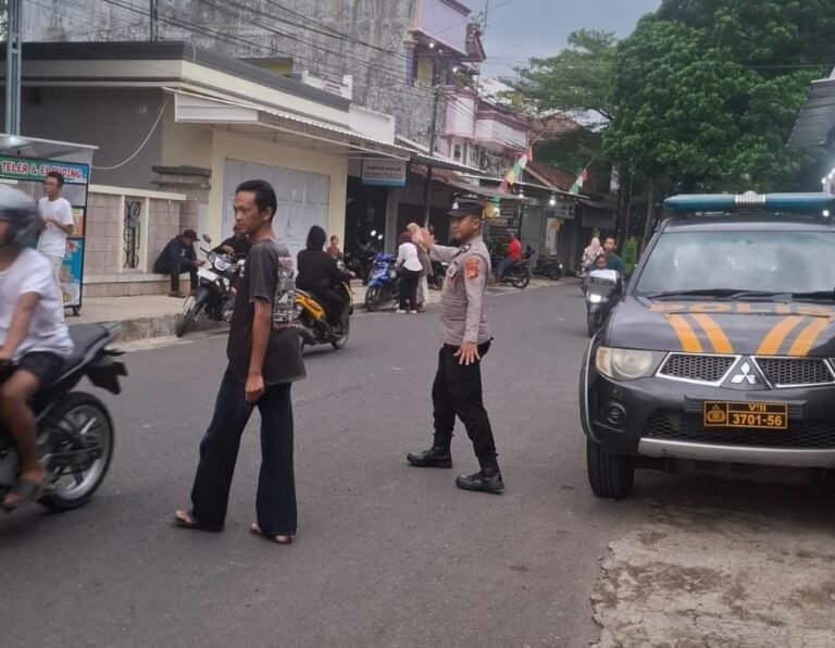 Polri Hadir Amankan Ngabuburit, Polsek Pamarican Jaga Kelancaran dan Kondusivitas Wilayah