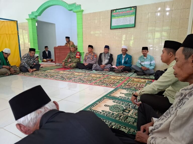 Safari Ramadan 1447 H, Polsek Cimaragas Ikuti Kegiatan Keagamaan Warga Ciparay