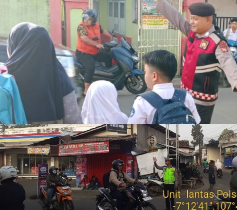 Lima Personel Polsek Samarang Lakukan Pengaturan Lalu Lintas Pada Jam Rawan Pagi