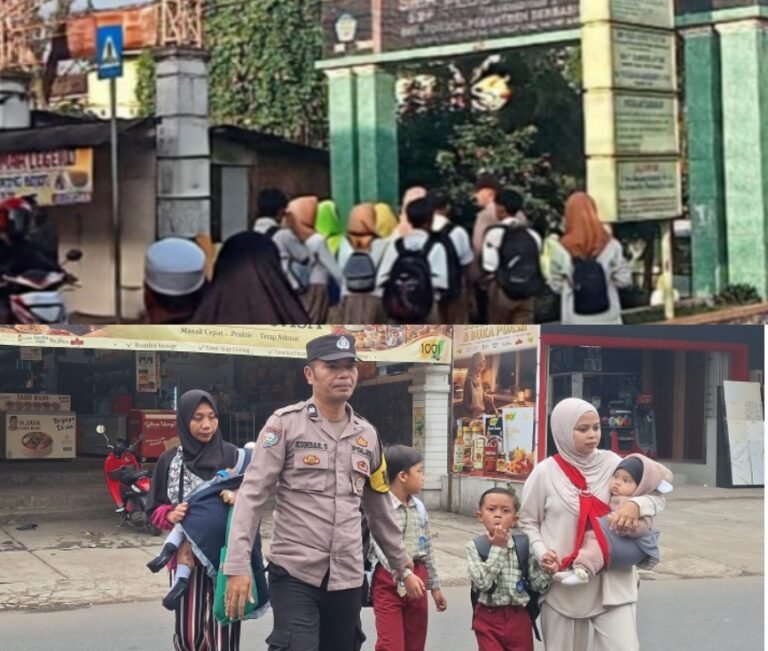 Giat Lakukan Pengaturan Lalu Lintas Di Jam Rawan Kemacetan Pagi, Di Wilayah Hukum Polsek Samarang