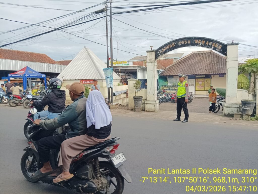 Secara Rutin Polsek Samarang Lakukan Pengaturan Lalu Lintas Di Jam Rawan Sore