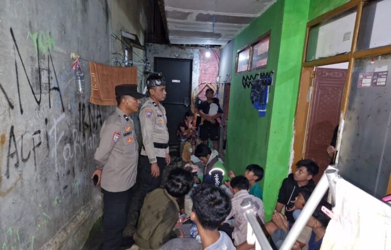 Respons Cepat Dumas WA Taros Kapolres, Polsek Tarogong Kidul Tertibkan Petasan di Malam Ramadan