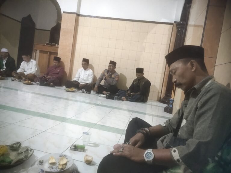 Kapolsek Lakbok Hadiri Tarawih Keliling di Purwadadi, Perkuat Sinergi dan Jaga Kondusivitas Ramadan
