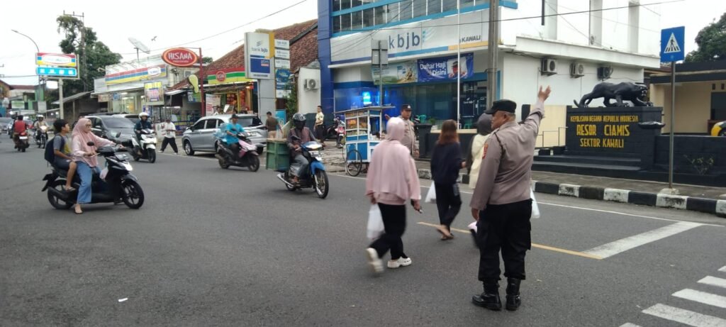 Pengamanan Ngabuburit Ramadan 1447 H, Polsek Kawali Perkuat Cipkon dan Harkamtibmas di Pusat Keramaian