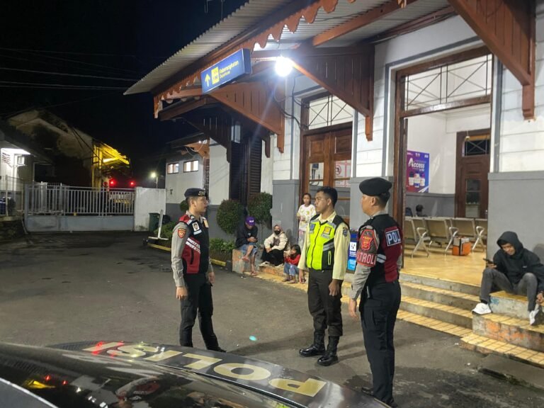 Polres Ciamis Tingkatkan Patroli Biru di Objek Vital, Perkuat Pengamanan dan Beri Rasa Aman kepada Masyarakat