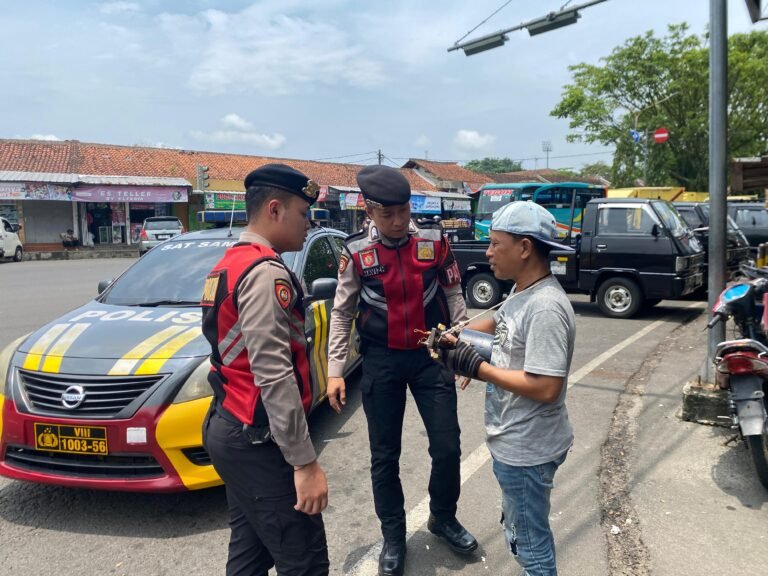 Ops Pekat, Sat Samapta Polres Ciamis Turun ke Area Simpag Pasar Ciamis Antisipasi Oknum Meresahkan