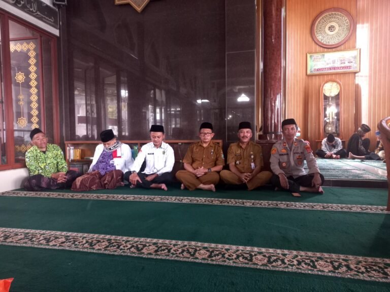 Polsek Panawangan Polres Ciamis Hadiri Pengajian Rutin Bulanan Tingkat Kecamatan