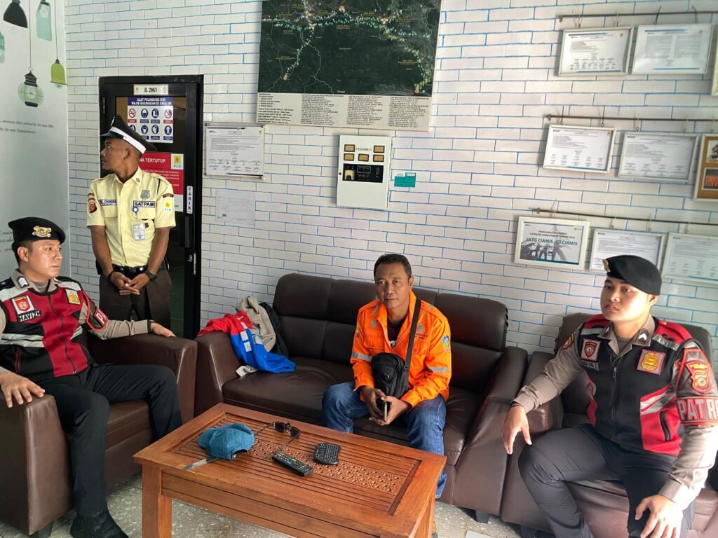 Sat Samapta Polres Ciamis Laksanakan Patroli Dialogis di Objek Vital Gardu Induk PLN untuk Cegah Kriminalitas