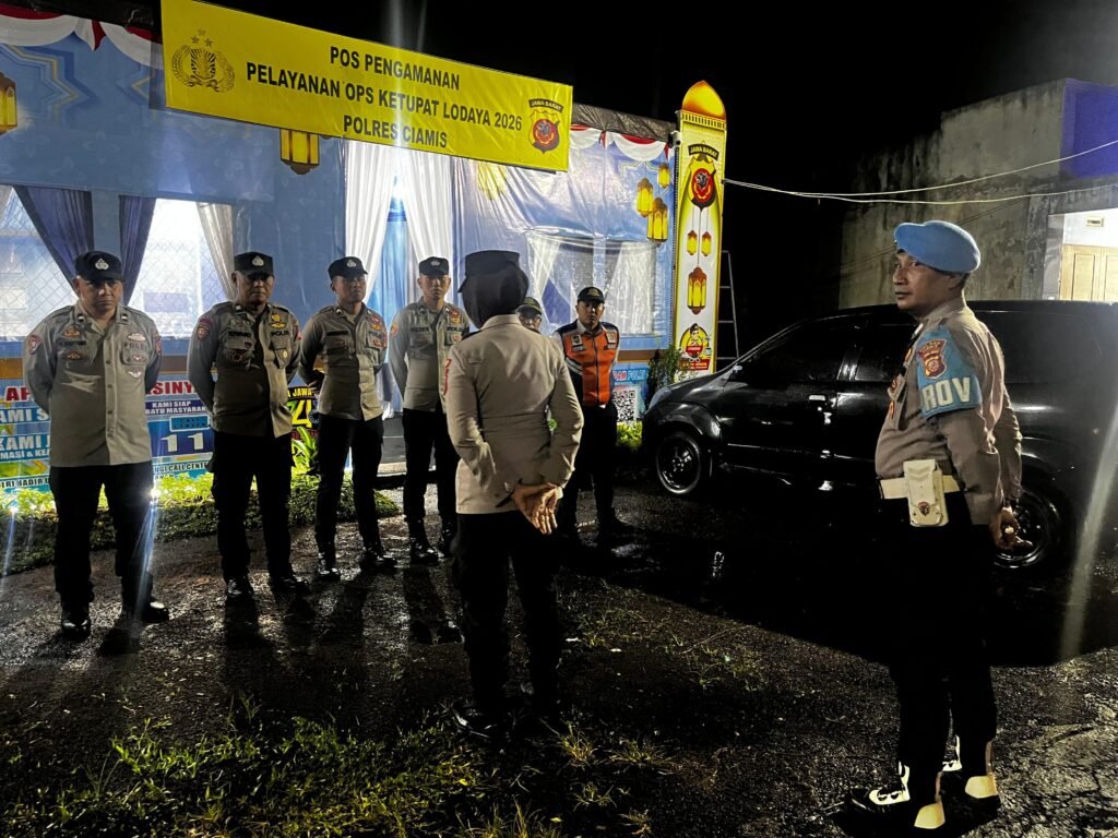 Polsek Kawali Gelar Apel Malam Pengecekan Personel Pos Pam dalam Rangka Ops Ketupat Lodaya 2026