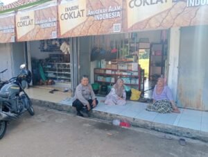 Bhabinkamtibmas Polsek Sukadana Aktif Sambangi Warga untuk Perkuat Kamtibmas di Bulan Ramadan