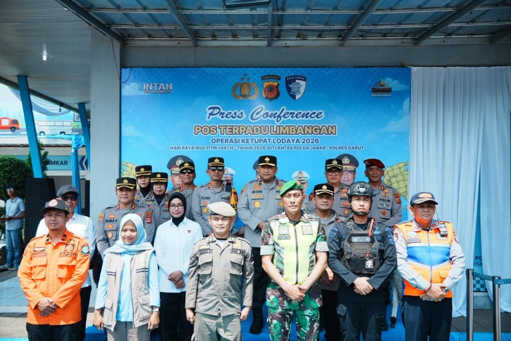 Kapolres Garut Dampingi Wakapolda Jabar Tinjau Pos Terpadu GTC Limbangan dalam Ops Ketupat Lodaya 2026