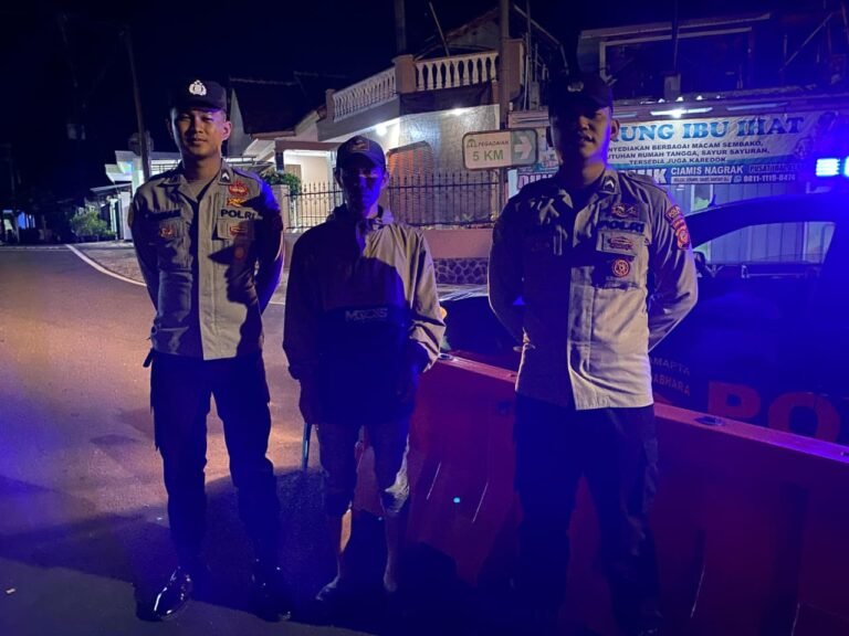 Jelang Idul Fitri 1447 H, Dua Personel Polri Patroli KRYD di Wilkum Polsek Kawali